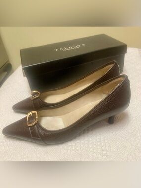 Talbots Mahogany Juniper5 Brown Leather Pointed Heels Gold Buckle Size 8W